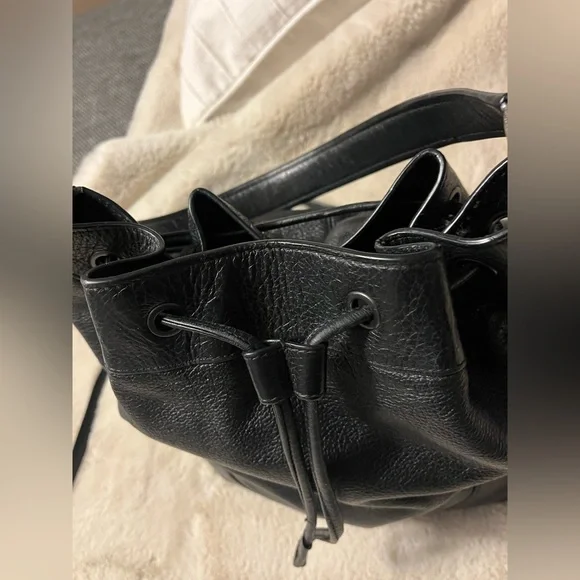 COACH Mickie Drawstring Crossbody Shoulder Bag 2 WAY. - Picture 4 of 11